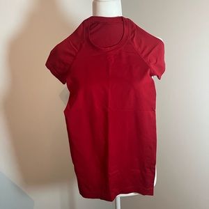Lulu Lemon - Red Short Sleeves - Size 0